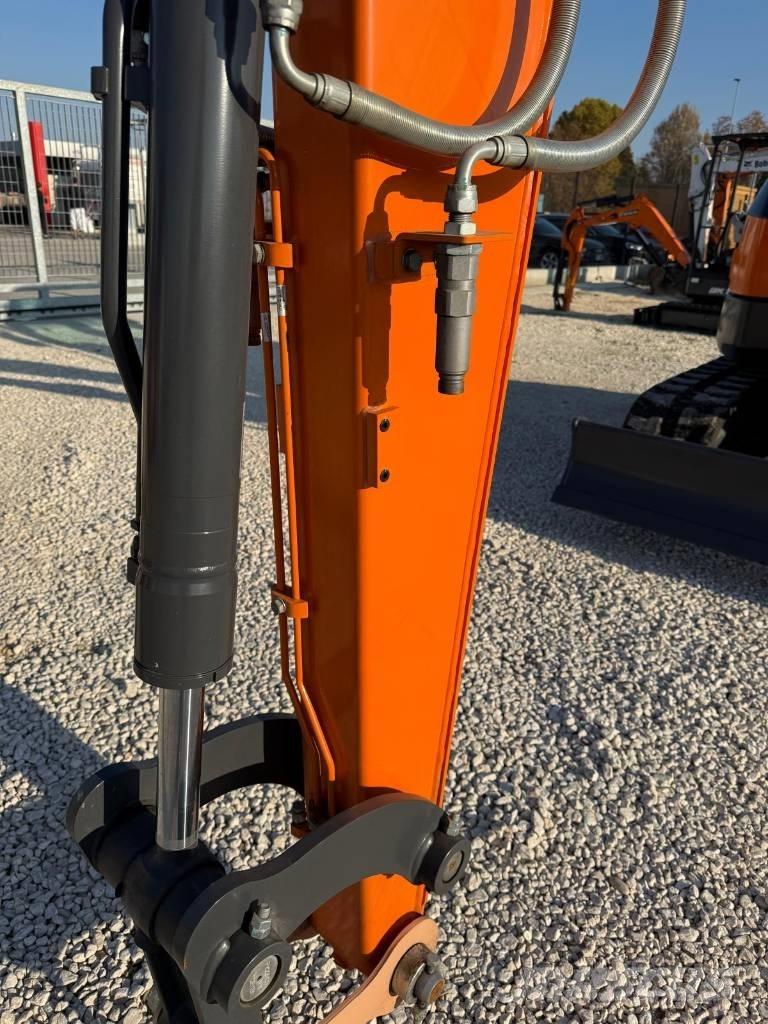 Develon DX 55 R-7 대형 굴삭기 29톤 이상