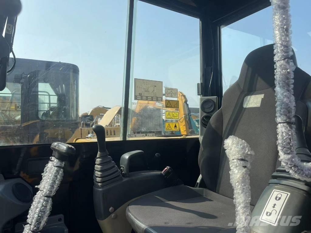 CAT 305.5 E CR 소형 굴삭기 7톤 미만
