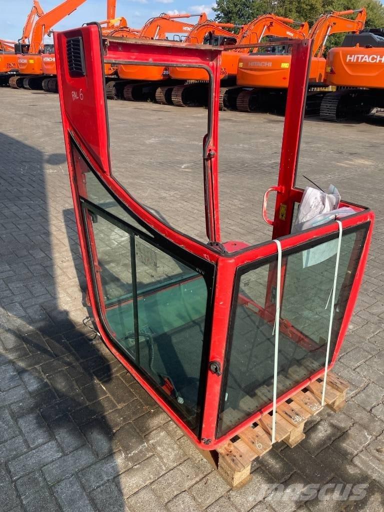 Volvo ECR25D 캐빈 및 인테리어