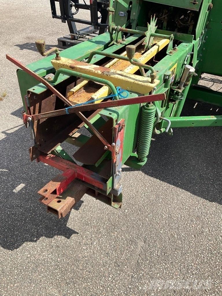 John Deere 440 각형 곤포기