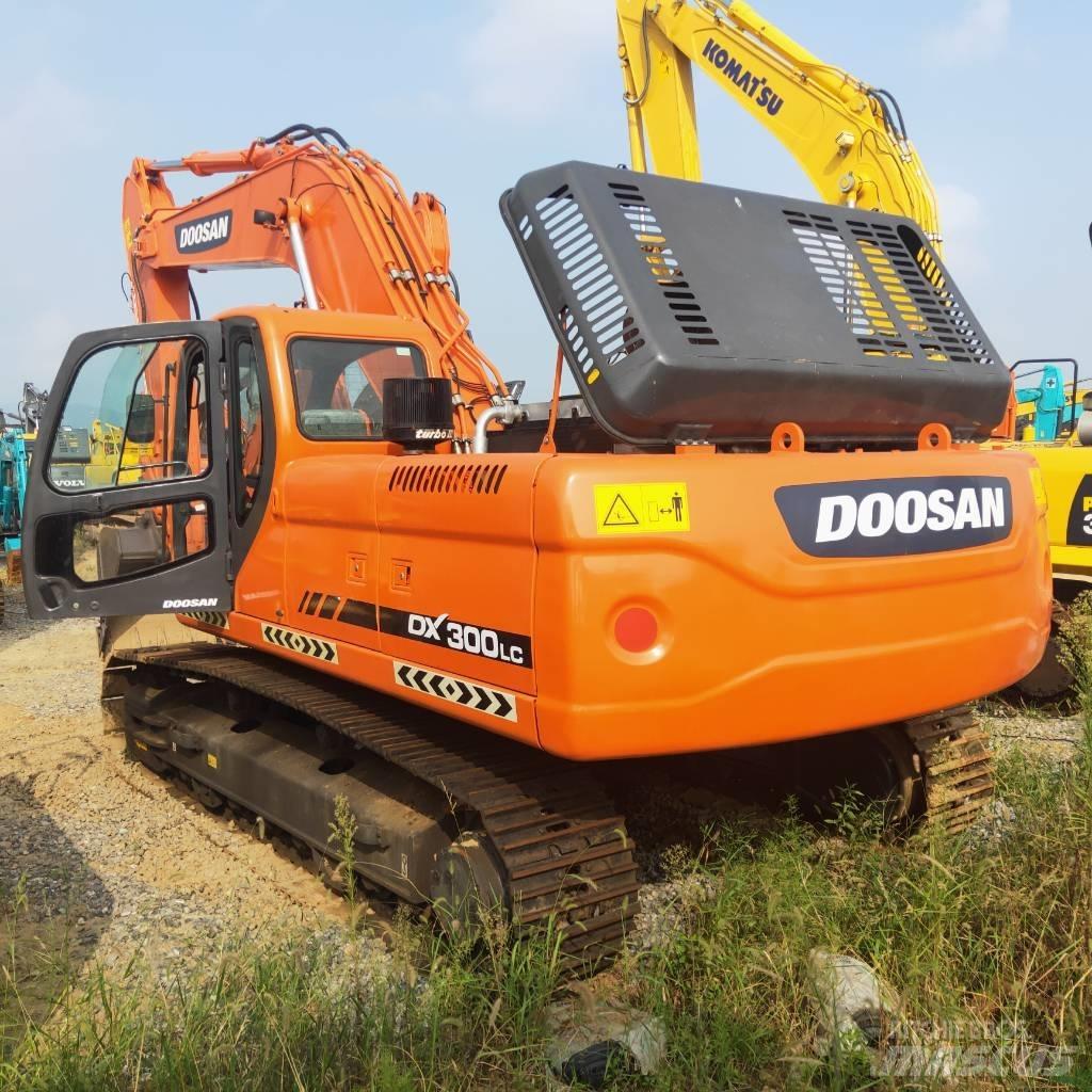 Doosan DX 300 LC 대형 굴삭기 29톤 이상