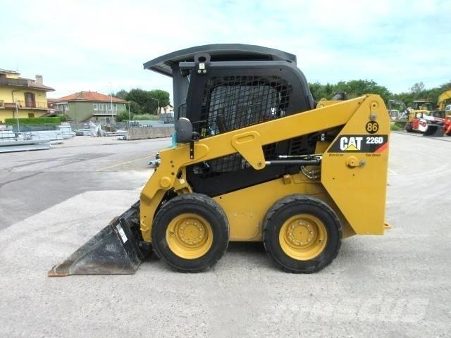 CAT 226 D  스키드로더