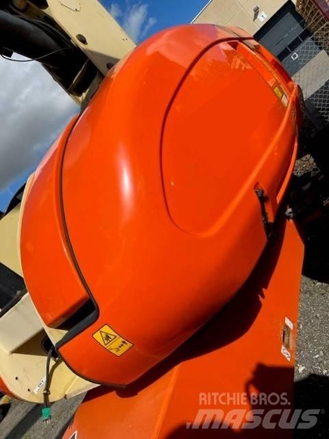 JLG 860 SJ 견인식 전동이동 리프트