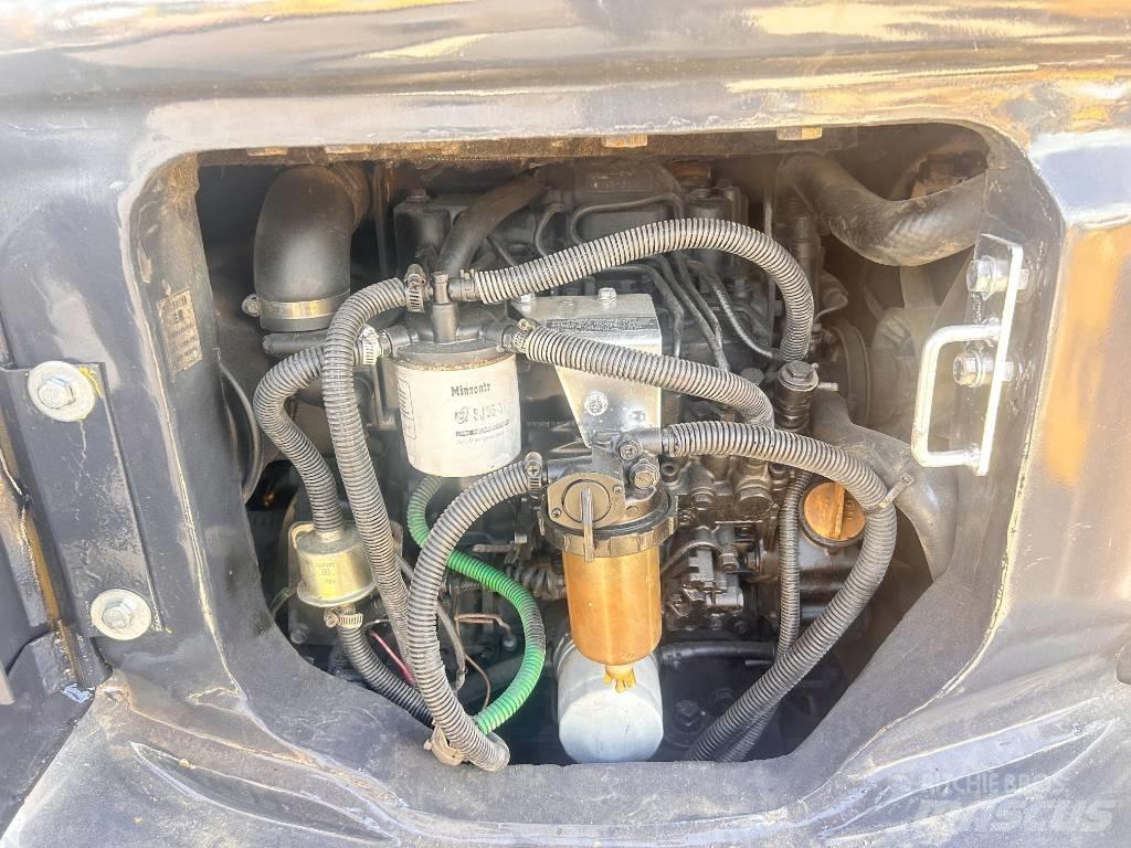 Komatsu PC 35 소형 굴삭기 7톤 미만