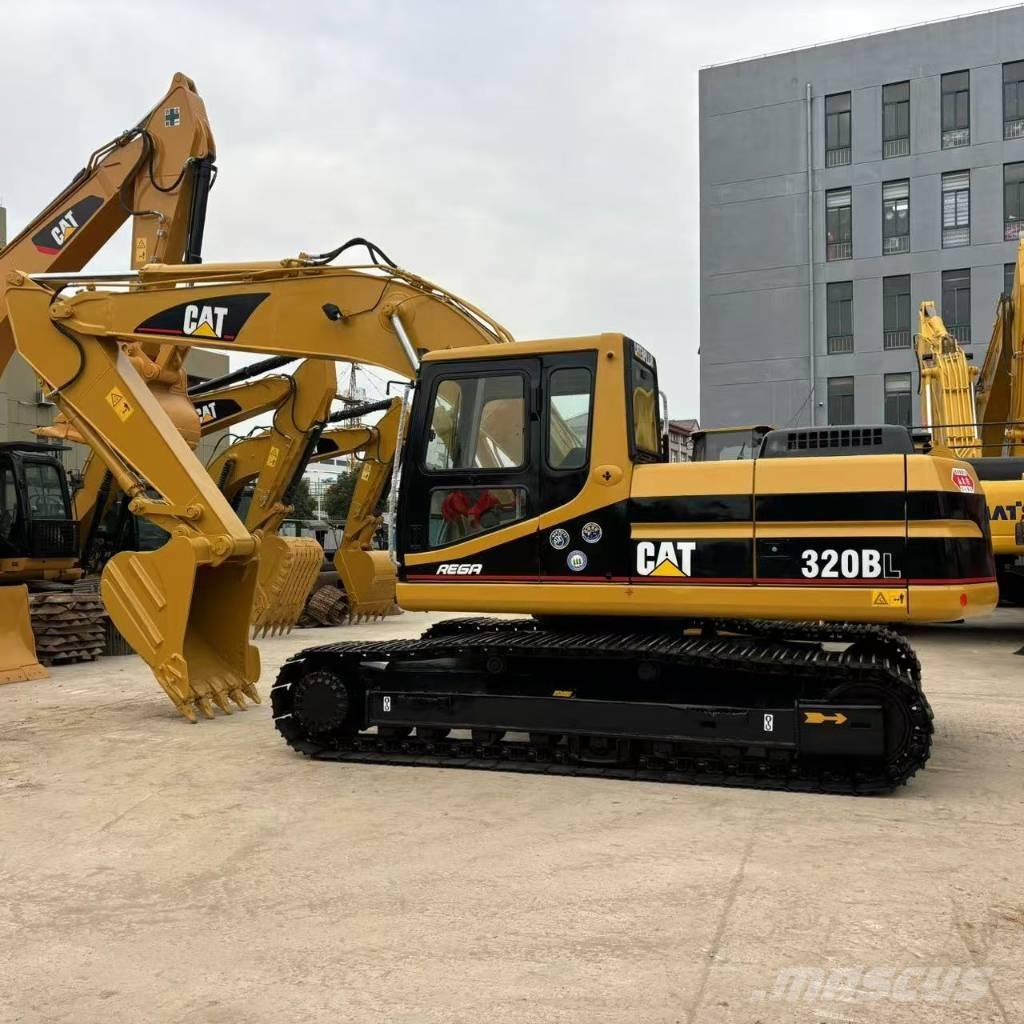 CAT 320BL 대형 굴삭기 29톤 이상
