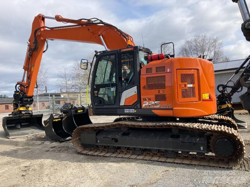 Hitachi ZX 225 US LC 대형 굴삭기 29톤 이상