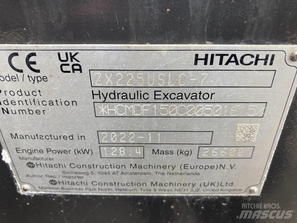 Hitachi ZX 225 US LC 대형 굴삭기 29톤 이상