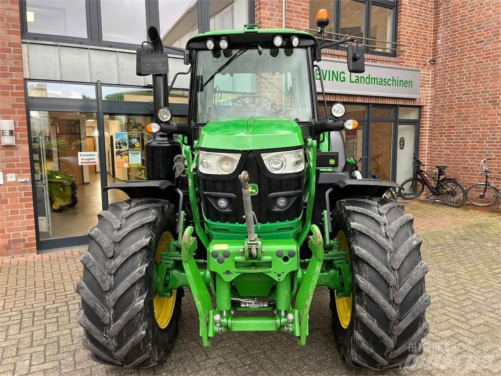 John Deere 6110 M 트랙터