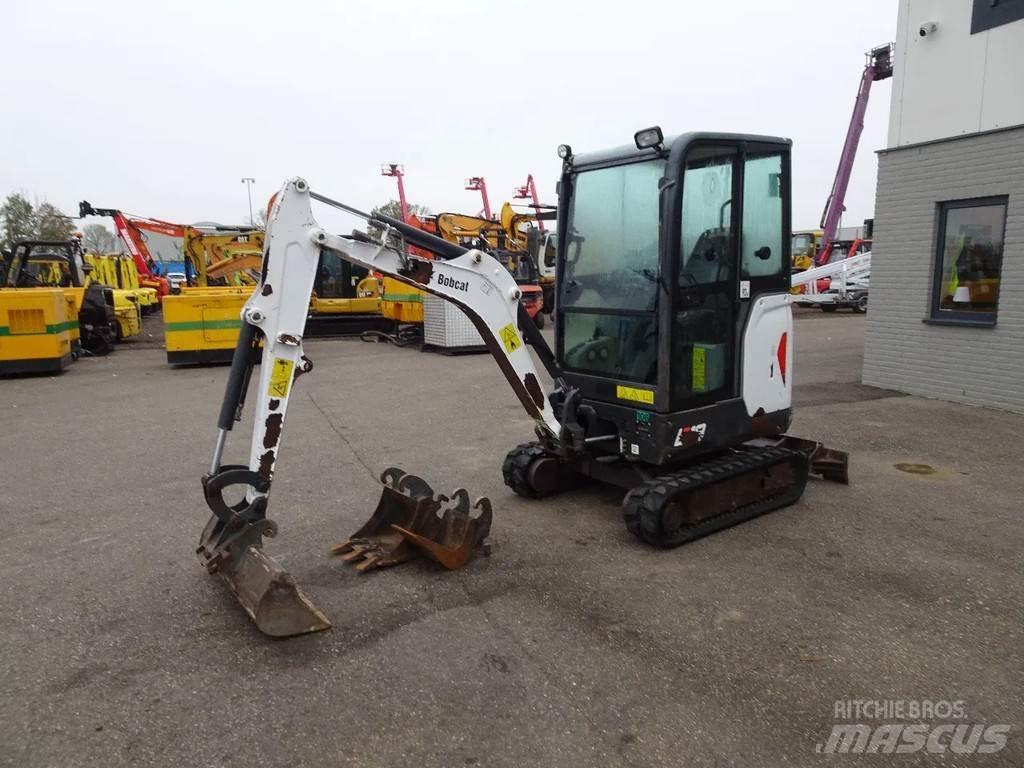 Bobcat E19 소형 굴삭기 7톤 미만