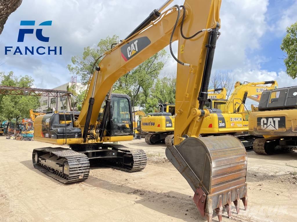 CAT 320 D2 대형 굴삭기 29톤 이상
