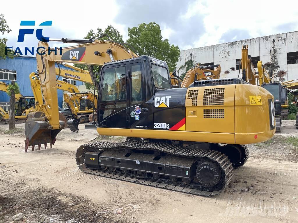 CAT 320 D2 대형 굴삭기 29톤 이상