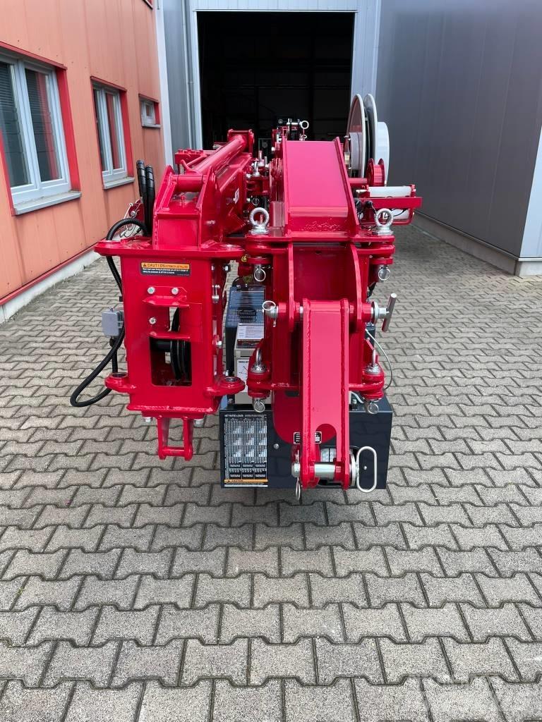 Unic URW-295-2 미니 크레인