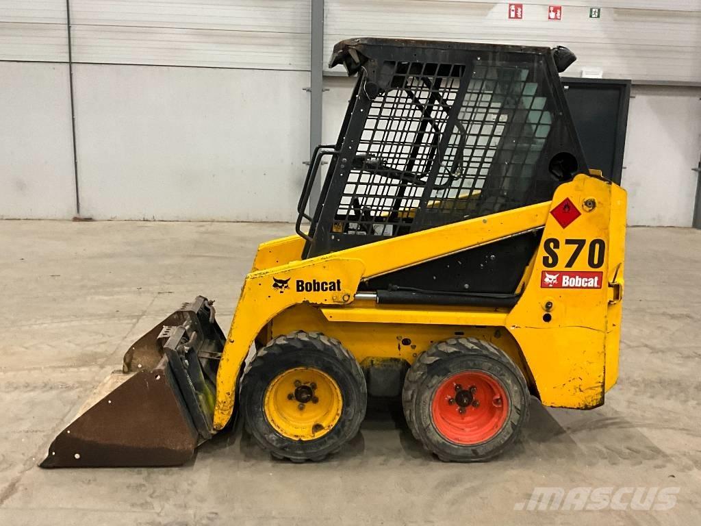 Bobcat S 70  스키드로더