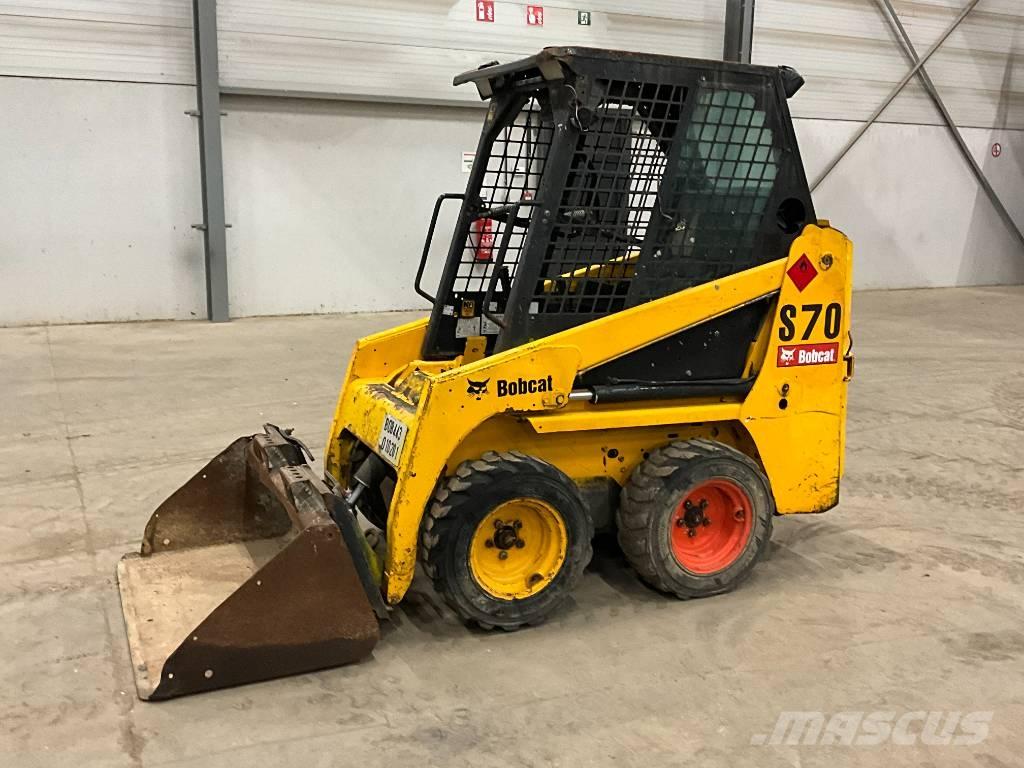 Bobcat S 70  스키드로더