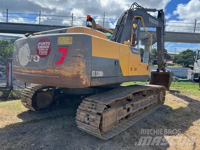 Volvo EC 220 DL 대형 굴삭기 29톤 이상