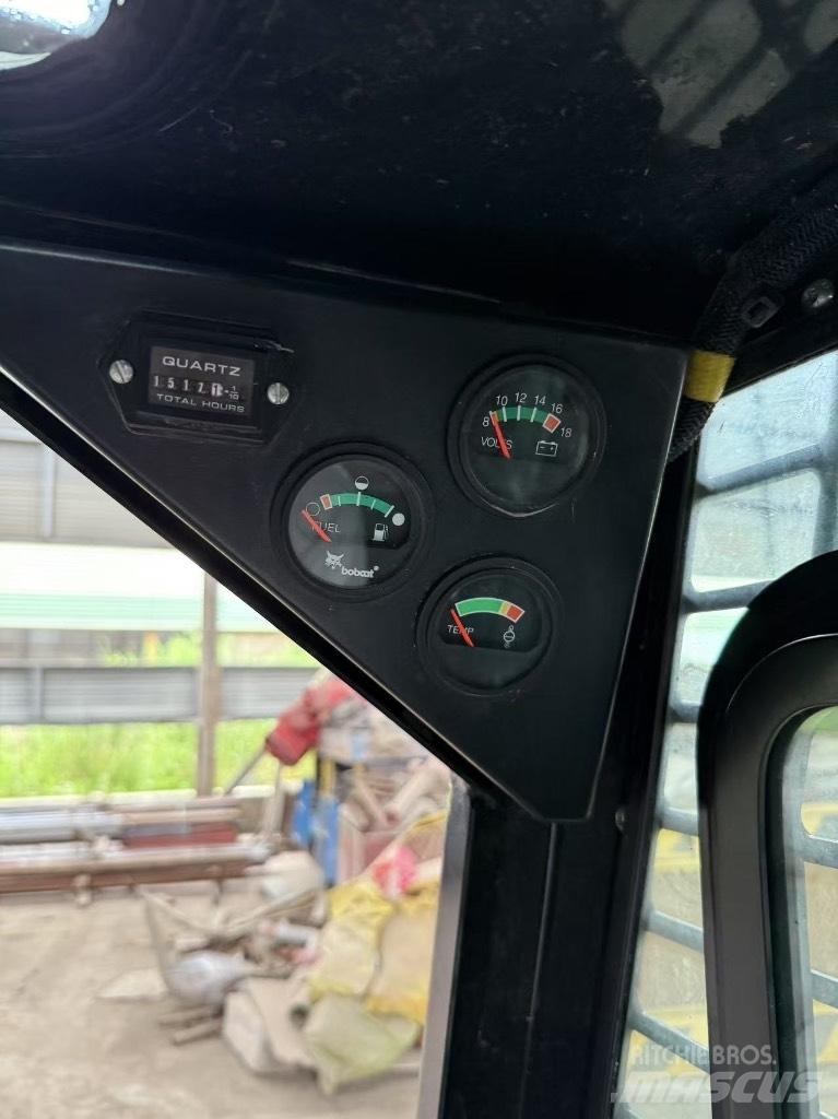 Bobcat S 18  스키드로더