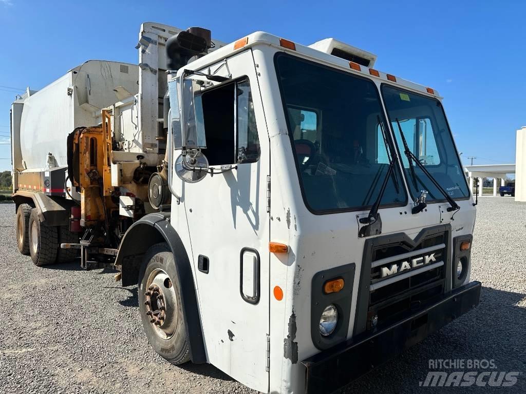 Mack LEU613 폐기물 수거 트럭