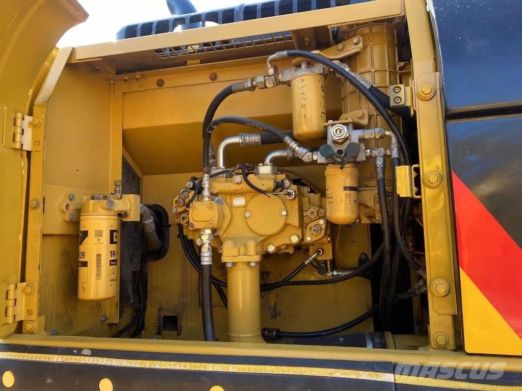 CAT 325 D 대형 굴삭기 29톤 이상