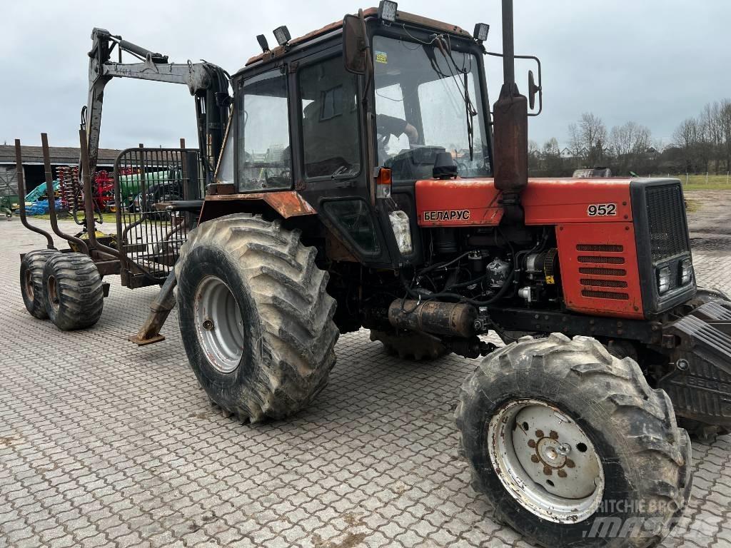 MTZ 952 임업용 트랙터