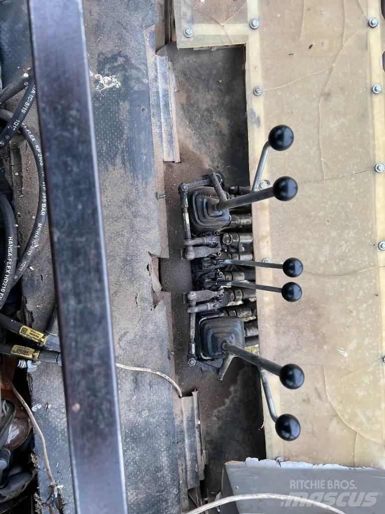 MTZ 952 임업용 트랙터