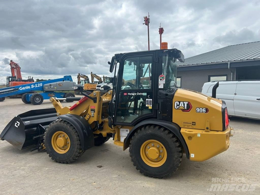 CAT 906  휠로우더