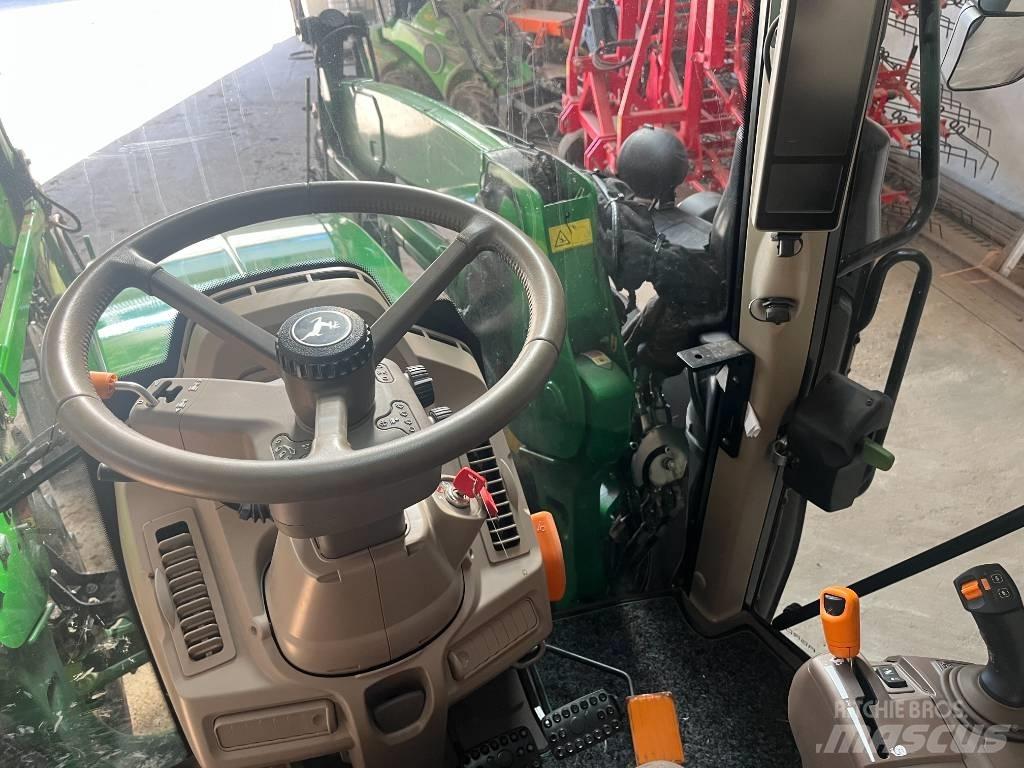John Deere 6120 M 트랙터