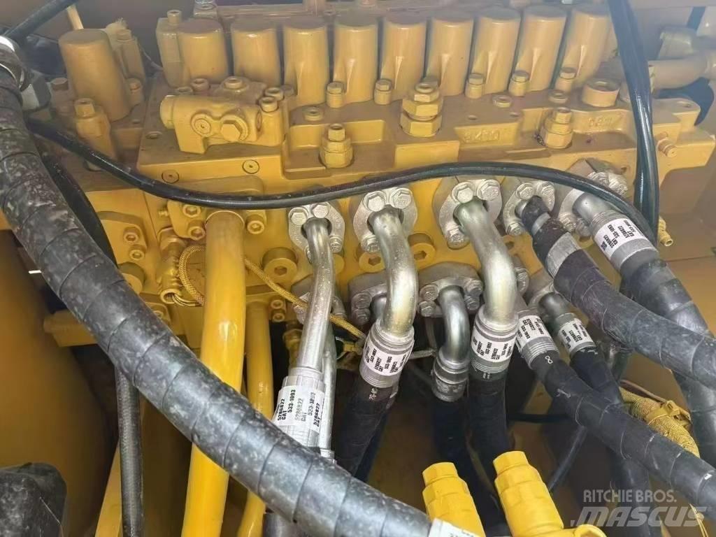 CAT 323GC 대형 굴삭기 29톤 이상