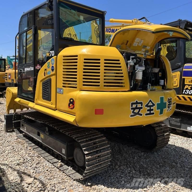 Komatsu PC 70 대형 굴삭기 29톤 이상