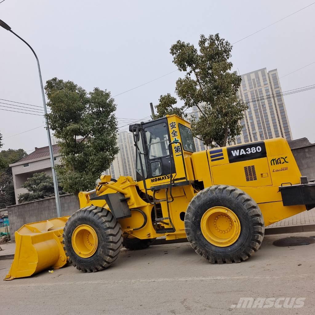 Komatsu WA 380 대형 굴삭기 29톤 이상