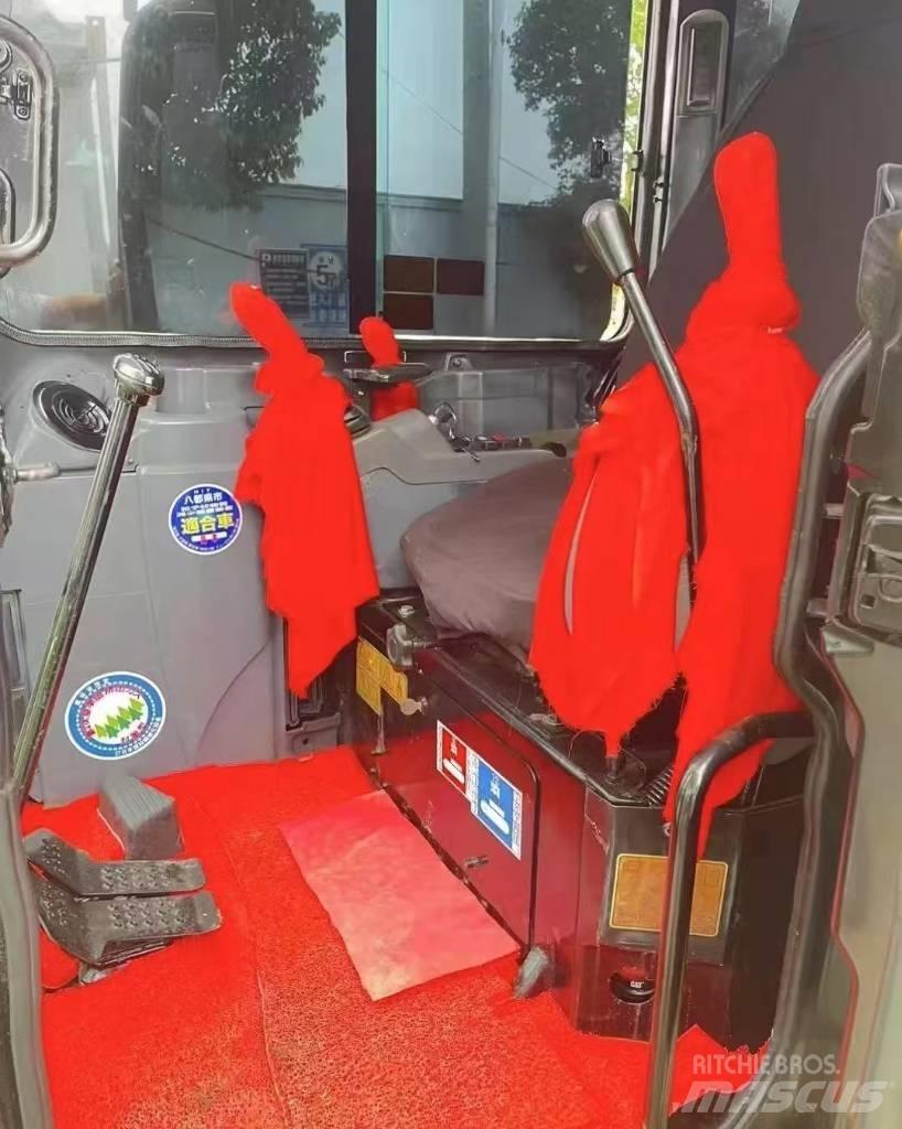 CAT 303.5 D CR 소형 굴삭기 7톤 미만