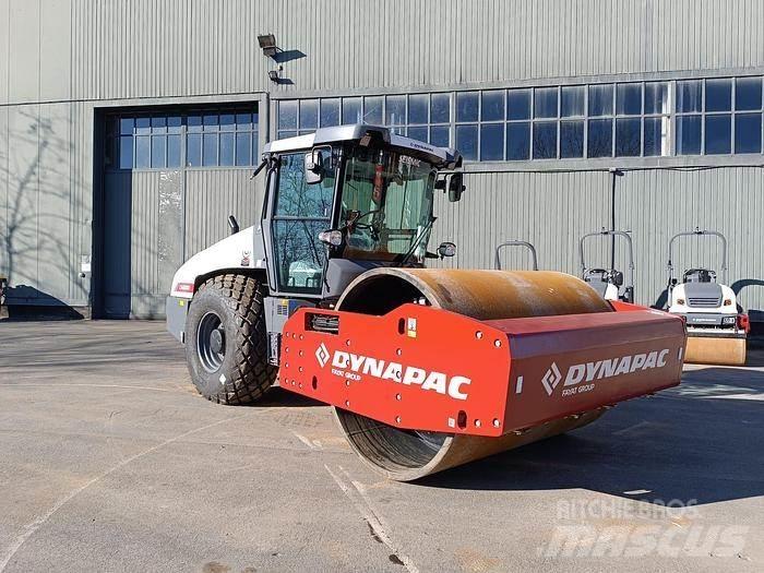 Dynapac CA6000D 견인 진동 롤러
