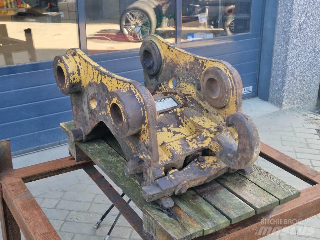 CAT CW40S  - 320D 퀵 커넥터