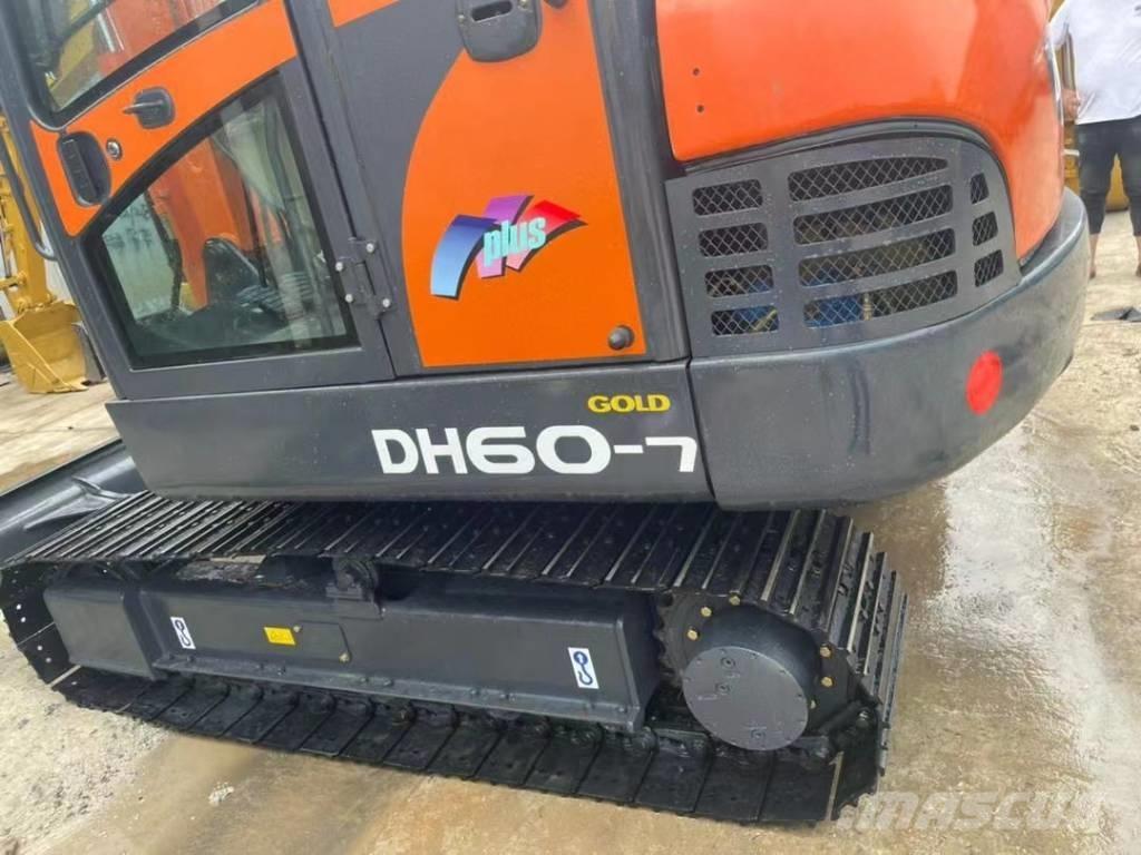 Doosan DH 60-7 소형 굴삭기 7톤 미만