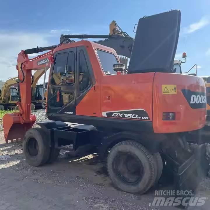 Doosan DX150W-9C  휠 굴삭기