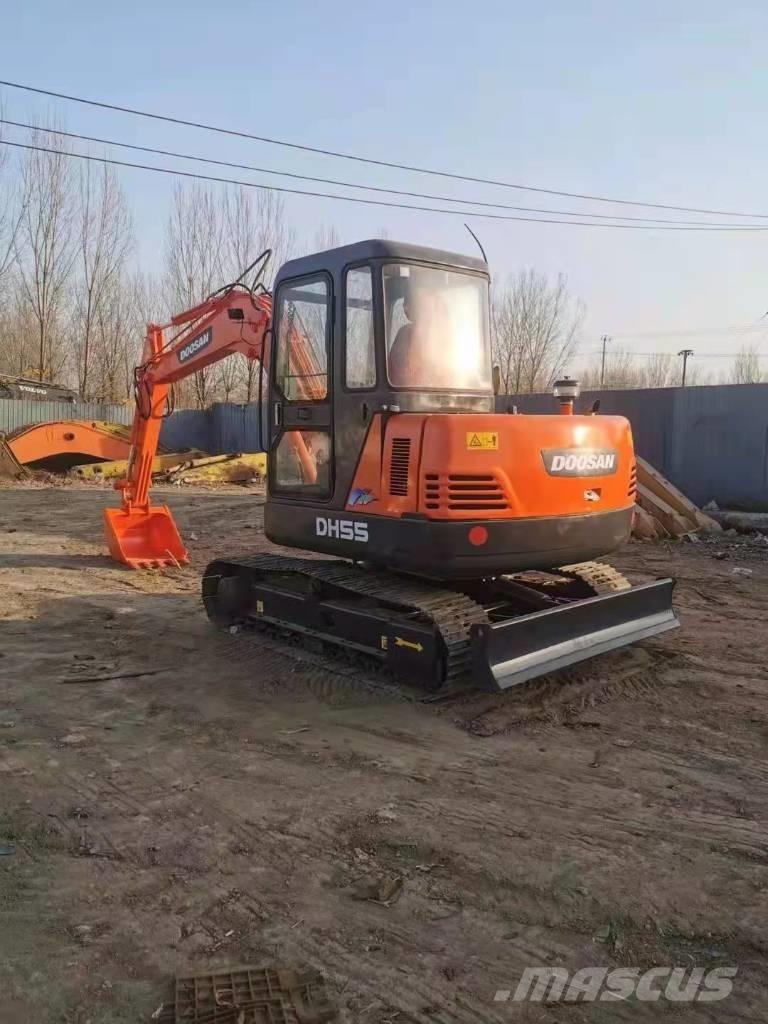 Doosan DH55 소형 굴삭기 7톤 미만