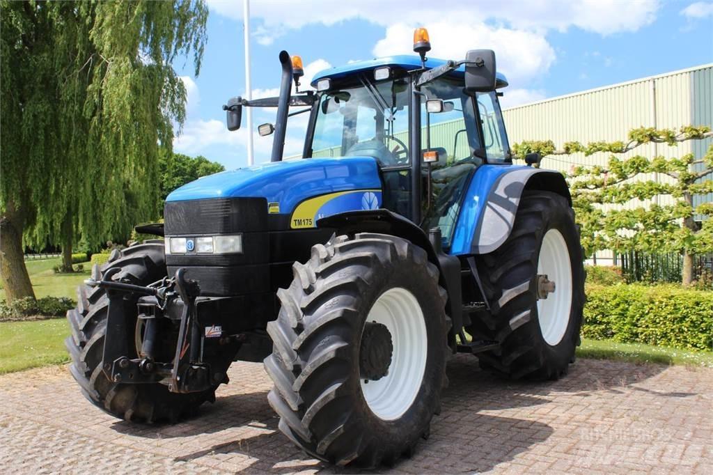 New Holland TM175 트랙터