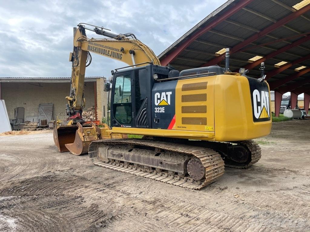 CAT 323 EL 대형 굴삭기 29톤 이상