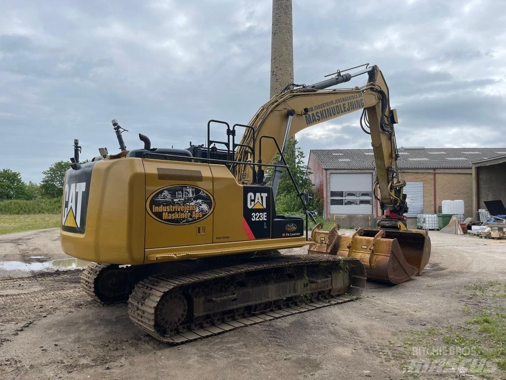 CAT 323 EL 대형 굴삭기 29톤 이상