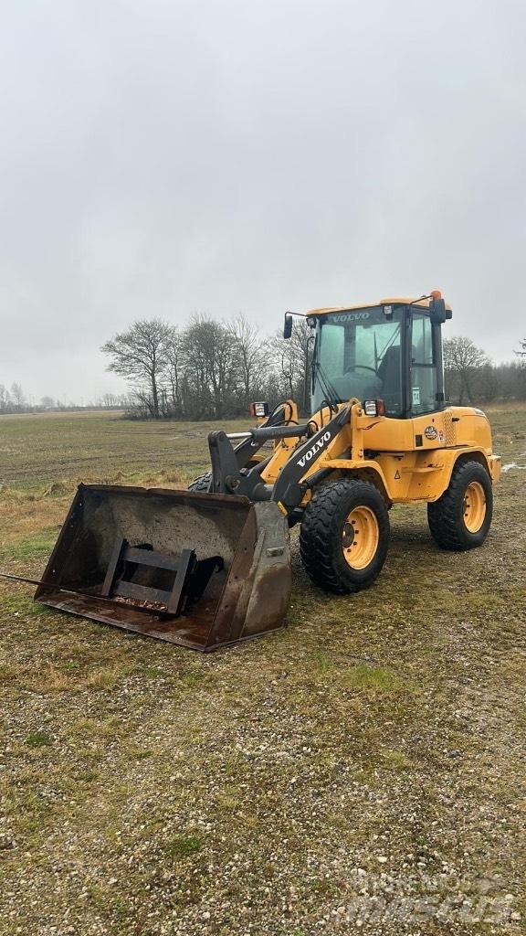 Volvo L 30 G  휠로우더