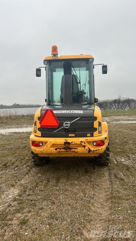 Volvo L 30 G  휠로우더