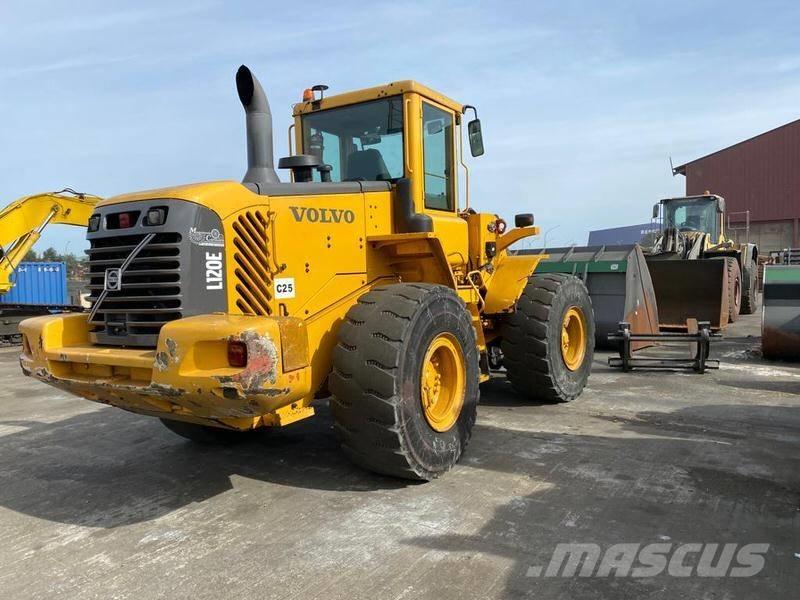 Volvo L 120 E  휠로우더
