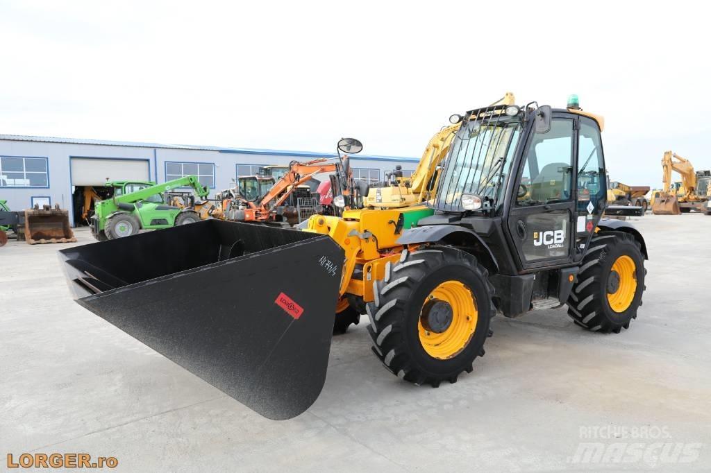 JCB 531-70 프론트 로더 및 굴착기
