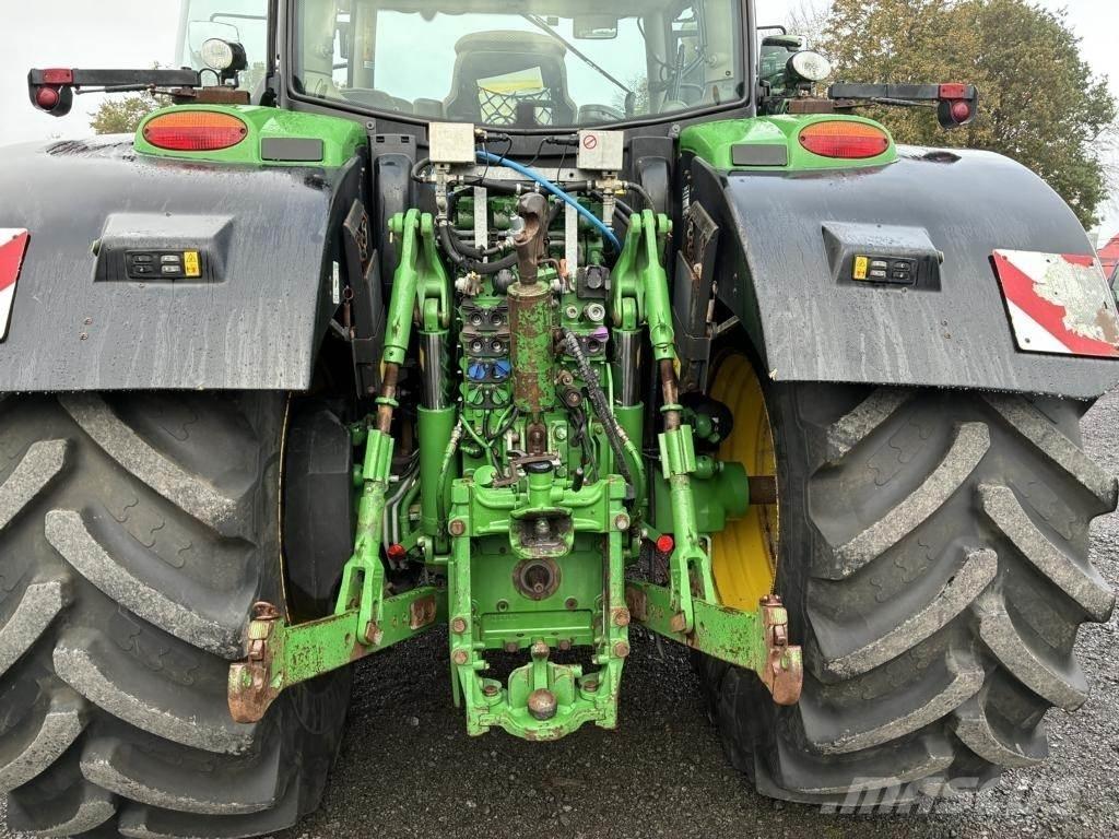 John Deere 6215R 트랙터