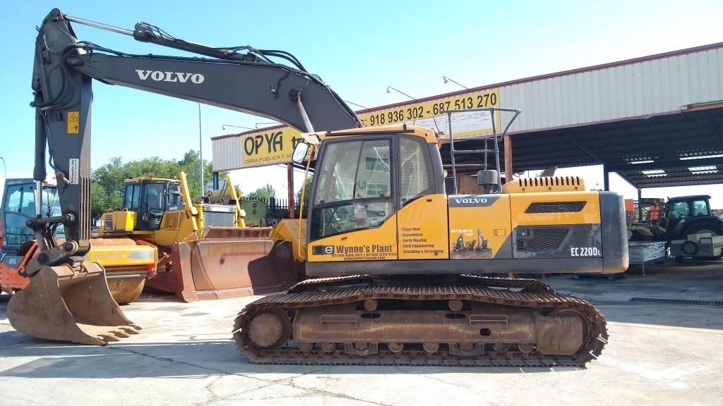 Volvo EC220DL 대형 굴삭기 29톤 이상