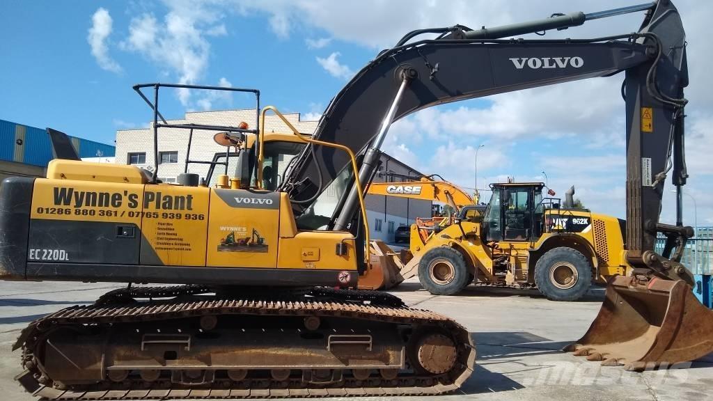 Volvo EC220DL 대형 굴삭기 29톤 이상