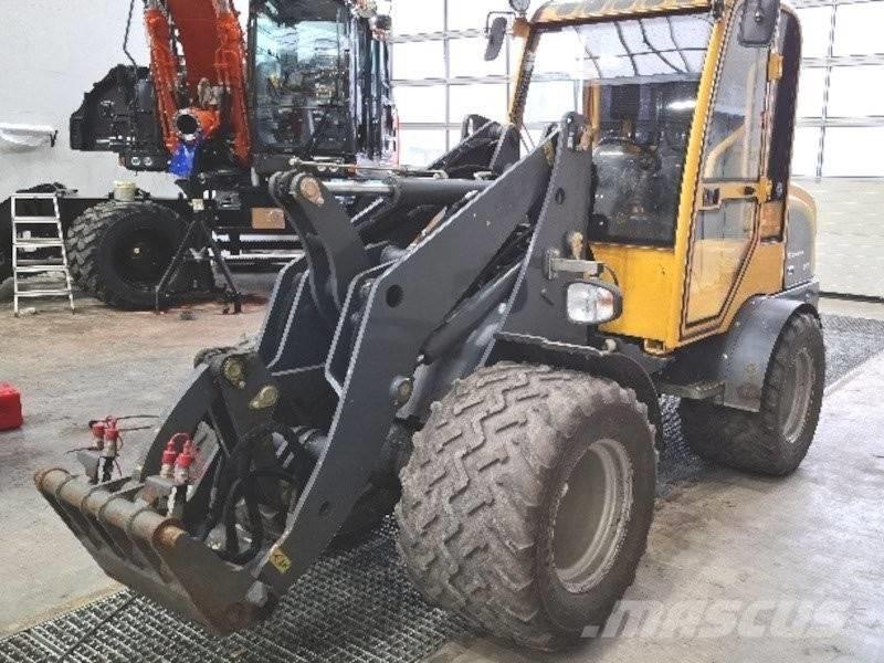 Eurotrac W13  스키드로더