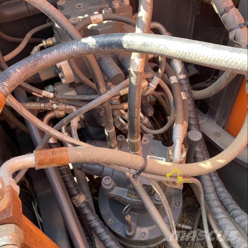 Doosan DX150-9C 대형 굴삭기 29톤 이상