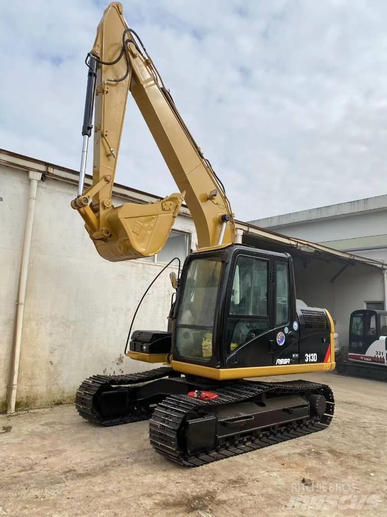 CAT 313 D 대형 굴삭기 29톤 이상
