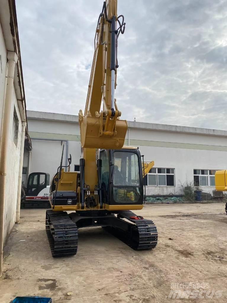 CAT 313 D 대형 굴삭기 29톤 이상