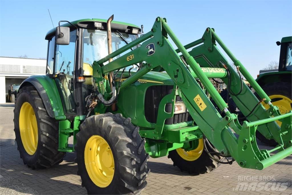 John Deere 6220 트랙터
